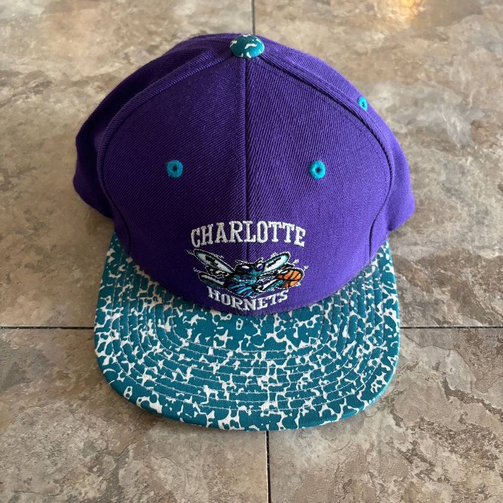 Mitchell & Ness Charlotte Hornets Snapback Hardwood Classics Hat Purple Blue